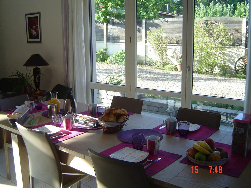 Bed and Breakfast Aux Plumes De Grigy Metz Exterior foto