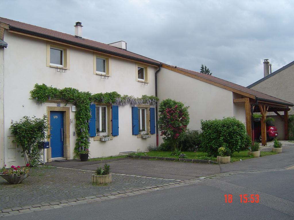 Bed and Breakfast Aux Plumes De Grigy Metz Exterior foto
